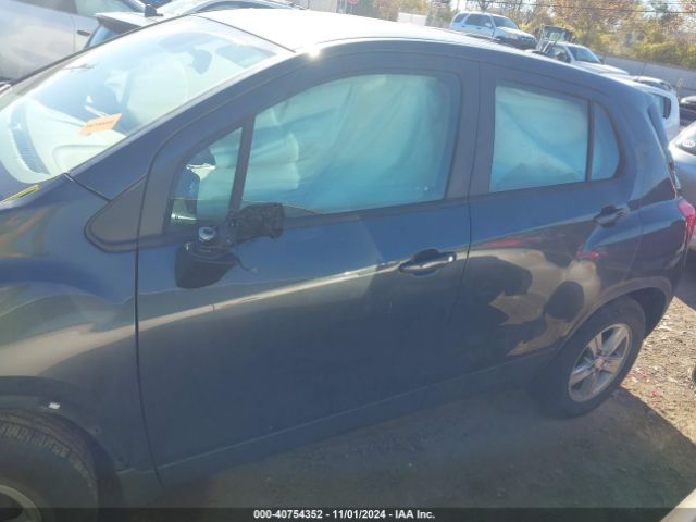 3GNCJKSB9KL381395 Chevrolet TRAX LS