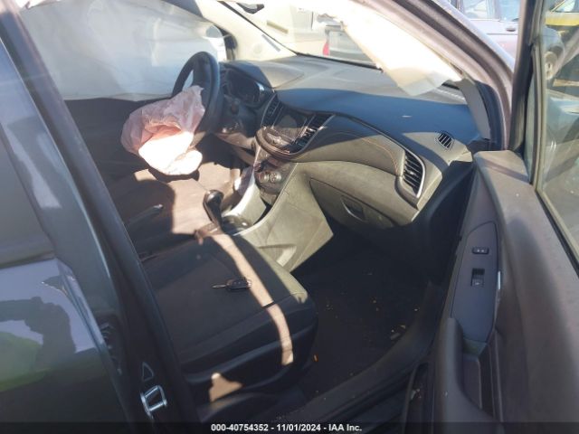 3GNCJKSB9KL381395 Chevrolet TRAX LS