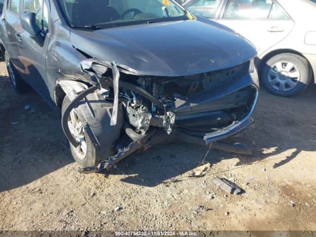 3GNCJKSB9KL381395 Chevrolet TRAX LS