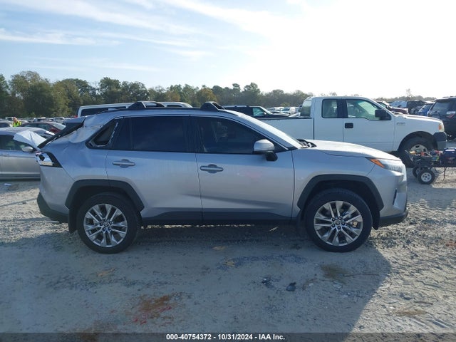 Toyota Rav4 Xle Premium 2024 2T3C1RFV6RC261273 Image 13