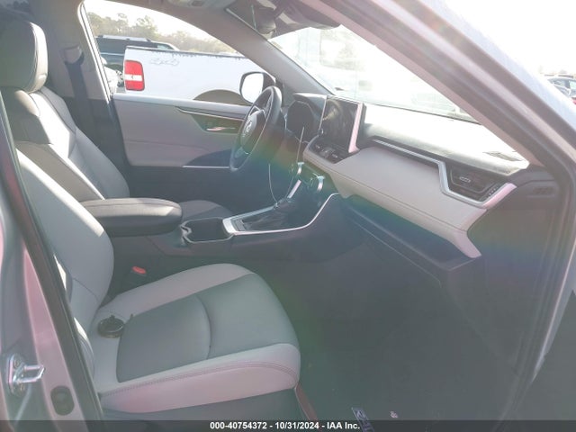 Toyota Rav4 Xle Premium 2024 2T3C1RFV6RC261273 Image 5
