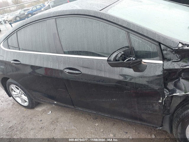 Chevrolet Cruze Lt Auto 2018 1G1BE5SM4J7237700 Image 13