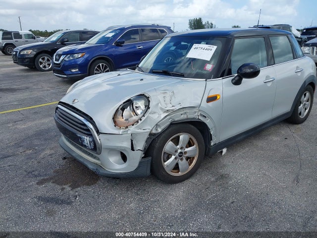 2016 MINI HARDTOP WMWXU1C58G2D12209 Photo 5