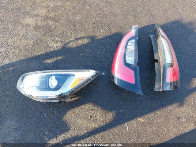 KNDJX3AA7J7588562 KIA Soul !