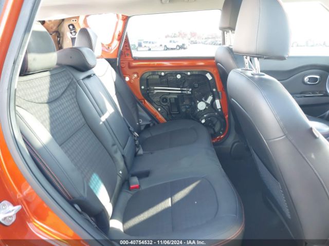 KNDJX3AA7J7588562 KIA Soul !