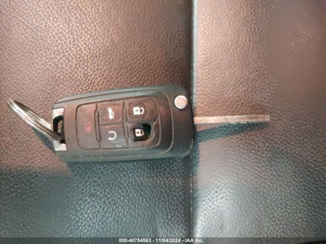 1G11D5SL1FF105688 Chevrolet MALIBU 2LT