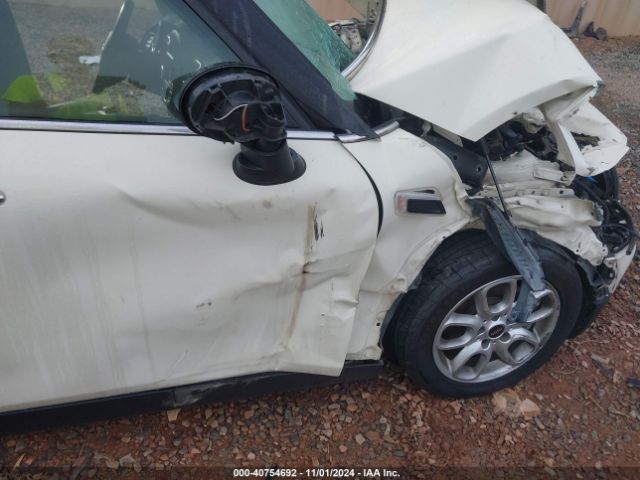 WMWLN5C53H2E32617 Mini Clubman Cooper