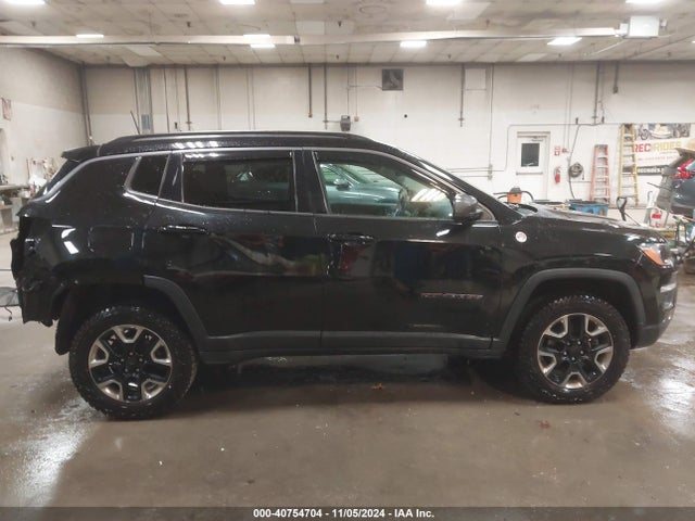 3C4NJDDB0HT631027 Jeep New Compass Trailhawk 4x4