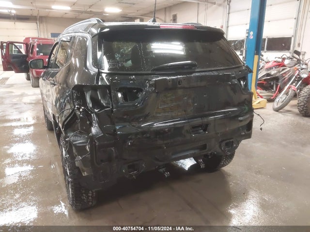3C4NJDDB0HT631027 Jeep New Compass Trailhawk 4x4
