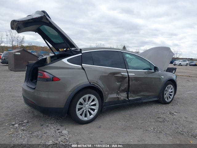 2016 TESLA MODEL X 5YJXCBE27GF011908 Photo 3