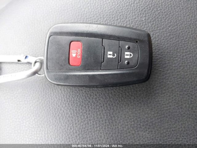 2T3W1RFV6RC274781 Toyota Rav4 Xle