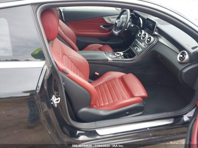 WDDWJ4KB9HF366793 Mercedes-Benz C 300 4matic