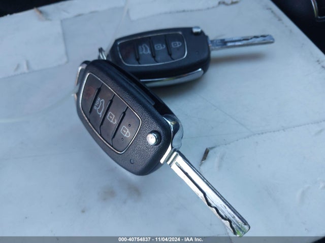 Hyundai TUCSON SE 2019 KM8J2CA43KU952774 Image 11
