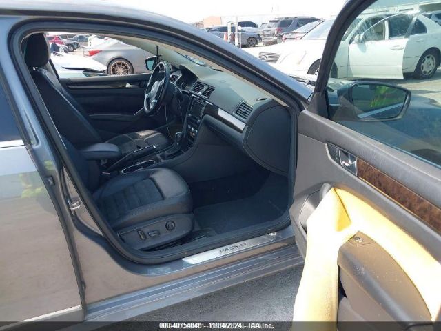 1VWCT7A3XFC027149 Volkswagen Passat 1.8t Sel Premium