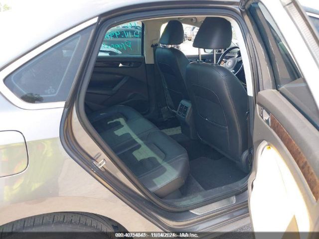 1VWCT7A3XFC027149 Volkswagen Passat 1.8t Sel Premium