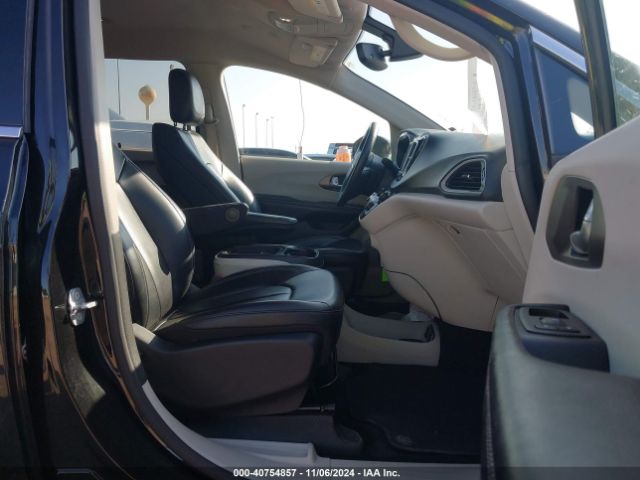 2C4RC1DG8MR547766 Chrysler Voyager Lxi