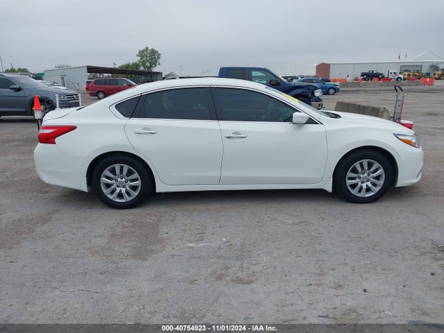 Nissan Altima 2.5 S 2017 1N4AL3AP5HC253548 Image 14