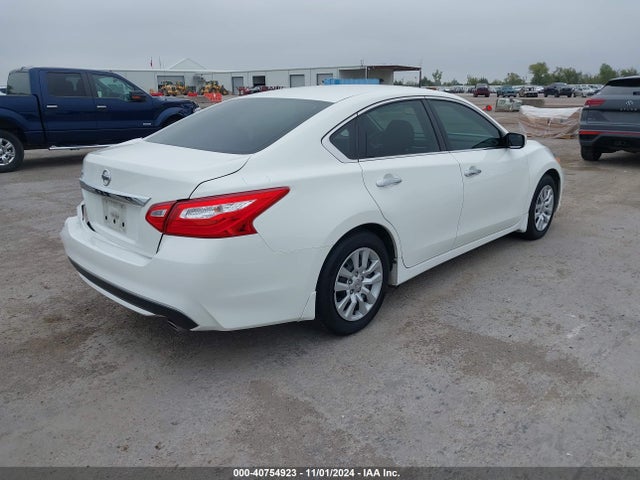 Nissan Altima 2.5 S 2017 1N4AL3AP5HC253548 Image 4