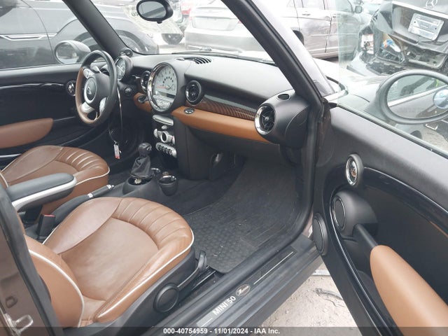 2010 MINI COOPER S WMWMF7C51ATZ69836 Photo 4