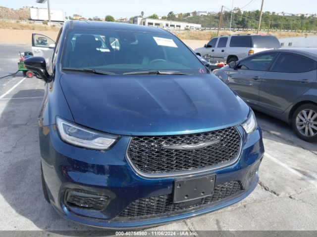 Chrysler Pacifica Hybrid Limited 2023 2C4RC1S71PR589154 Image 12