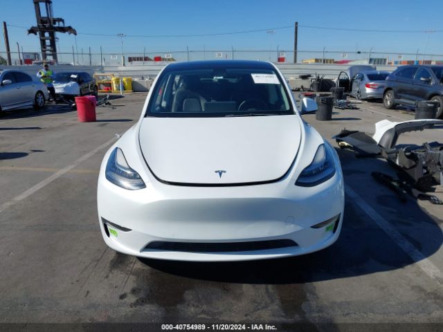 7SAYGDEE6NF438978 Tesla Model Y Long Range Dual Motor All-wheel Drive