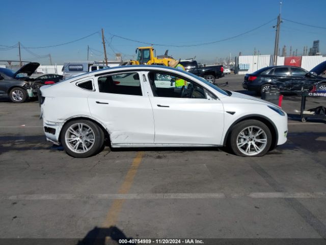 7SAYGDEE6NF438978 Tesla Model Y Long Range Dual Motor All-wheel Drive