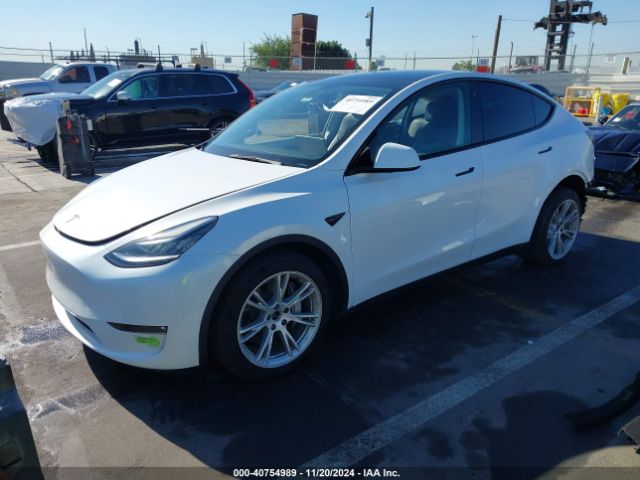 7SAYGDEE6NF438978 Tesla Model Y Long Range Dual Motor All-wheel Drive