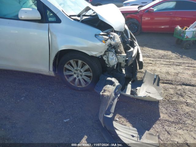 5TDDK3DC4FS101226 Toyota Sienna Xle 7 Passenger