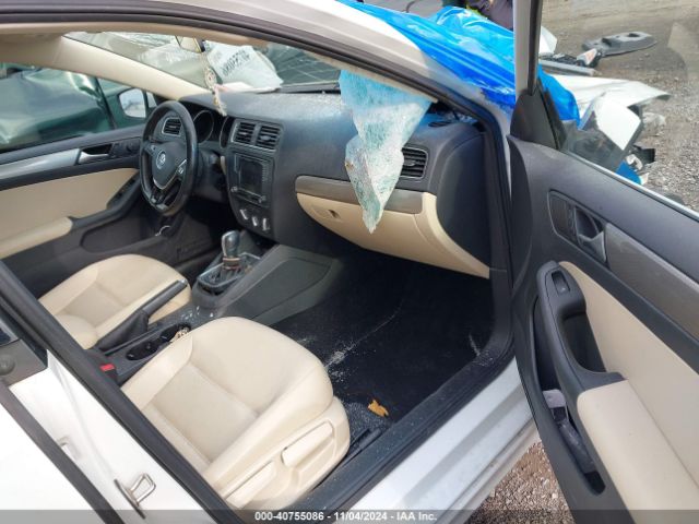 3VWDB7AJ8JM252649 Volkswagen Jetta 1.4t Se/1.4t Wolfsburg Edition