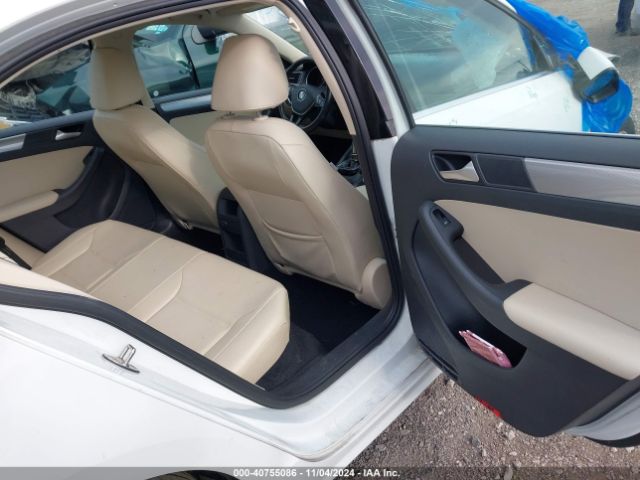 3VWDB7AJ8JM252649 Volkswagen Jetta 1.4t Se/1.4t Wolfsburg Edition