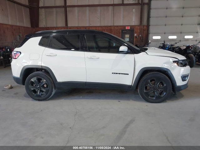 3C4NJCBB1JT460890 Jeep Compass Altitude Fwd