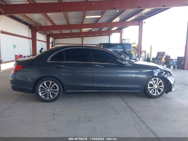 55SWF4JB5FU088486 Mercedes-Benz C 300 Luxury/sport