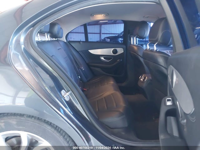 55SWF4JB5FU088486 Mercedes-Benz C 300 Luxury/sport