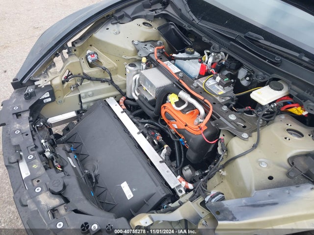 2024 TESLA MODEL 3 5YJ3E1EAXRF741387 Photo 9