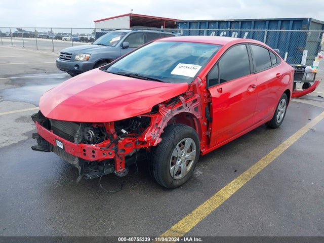 Chevrolet Cruze Ls Auto 2018 1G1BC5SM3J7191122 Image 2