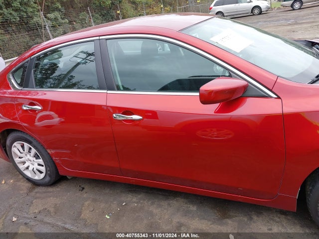 Nissan Altima 2.5 S 2018 1N4AL3AP8JC213647 Image 13