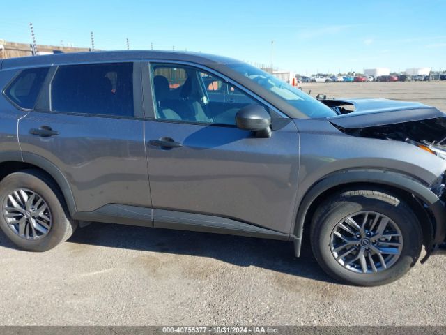 5N1BT3AB9RC685723 Nissan Rogue S Intelligent Awd