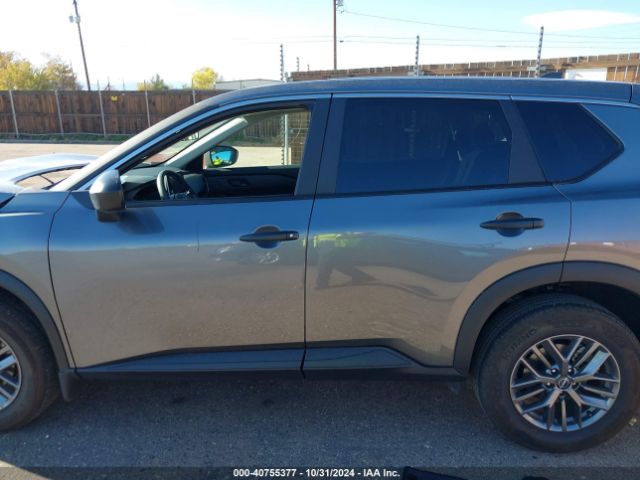 5N1BT3AB9RC685723 Nissan Rogue S Intelligent Awd