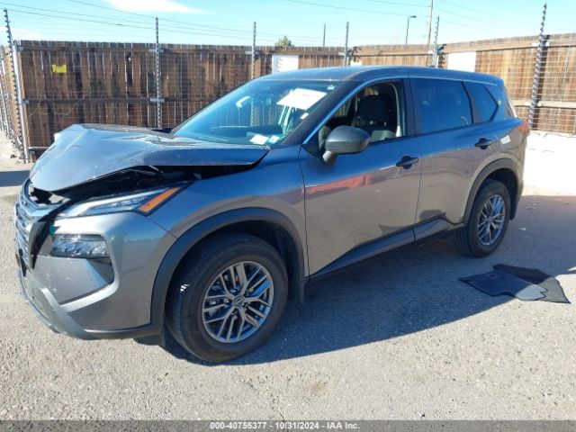 5N1BT3AB9RC685723 Nissan Rogue S Intelligent Awd