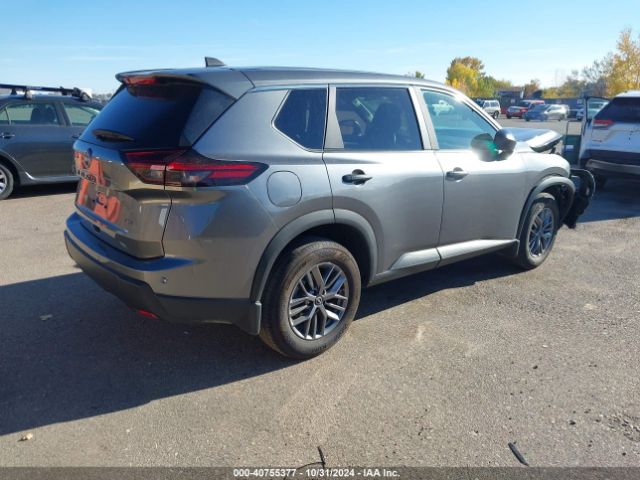 5N1BT3AB9RC685723 Nissan Rogue S Intelligent Awd