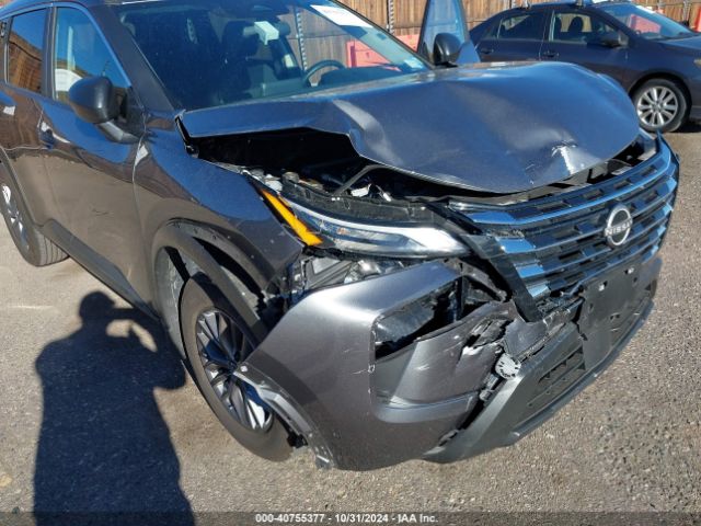 5N1BT3AB9RC685723 Nissan Rogue S Intelligent Awd