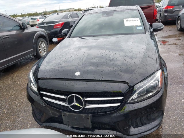 55SWF4JB5HU198943 Mercedes-Benz C 300 Luxury/sport