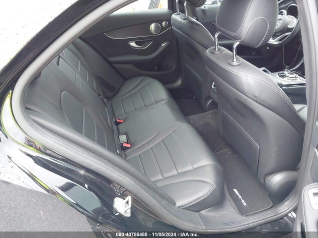 55SWF4JB5HU198943 Mercedes-Benz C 300 Luxury/sport