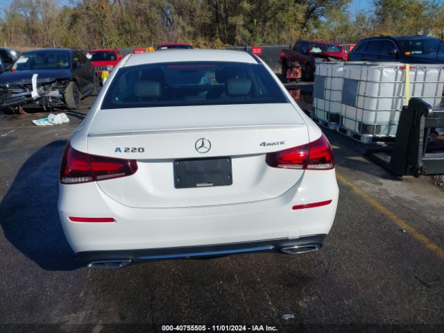 WDD3G4FB4KW025207 Mercedes-Benz A 220 4matic