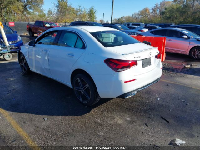 WDD3G4FB4KW025207 Mercedes-Benz A 220 4matic