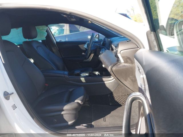 WDD3G4FB4KW025207 Mercedes-Benz A 220 4matic