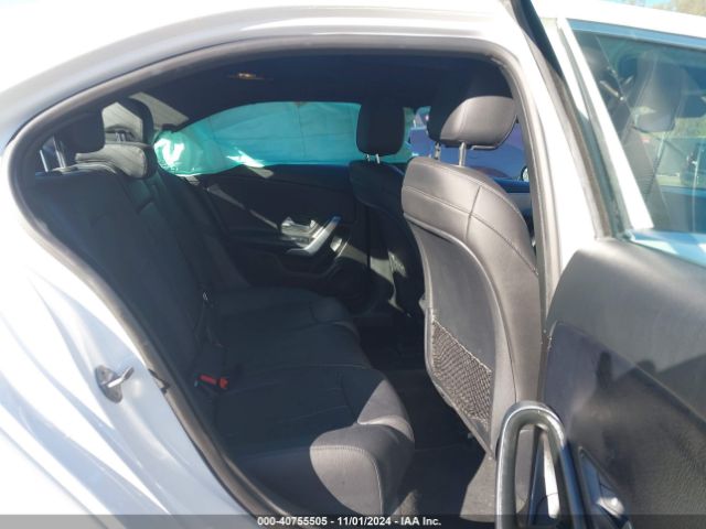 WDD3G4FB4KW025207 Mercedes-Benz A 220 4matic