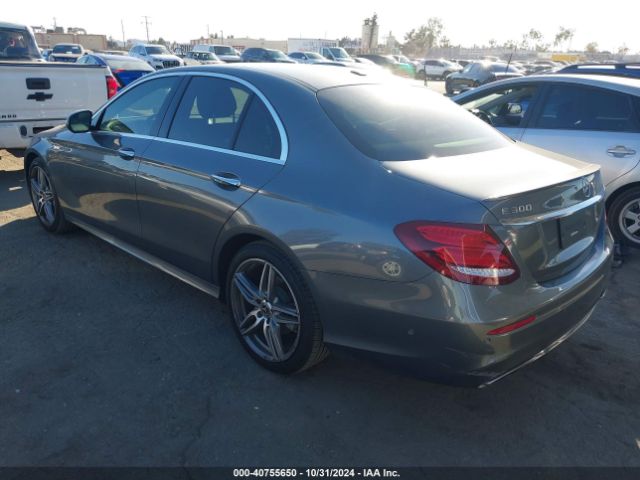 WDDZF4JB4KA581261 Mercedes-Benz E 300