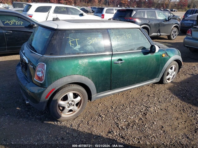2011 MINI COOPER WMWSU3C54BT252595 Photo 3