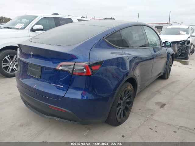 2024 TESLA MODEL Y 7SAYGAEE7RF102521 Photo 3